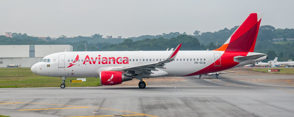 Avianca Brasil, foto di ruifo su Flickr.com