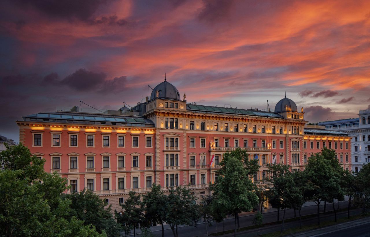 L’Anantara Palais Hansen torna a splendere con la più grande sala da ballo di Vienna