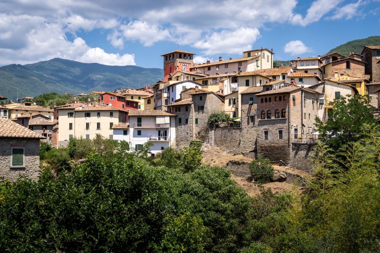 Loro Ciuffenna_il paese_©Studiowiki_Ph Davide Busetto_Archivio fotografico Ambito turistico Valdarno Aretino