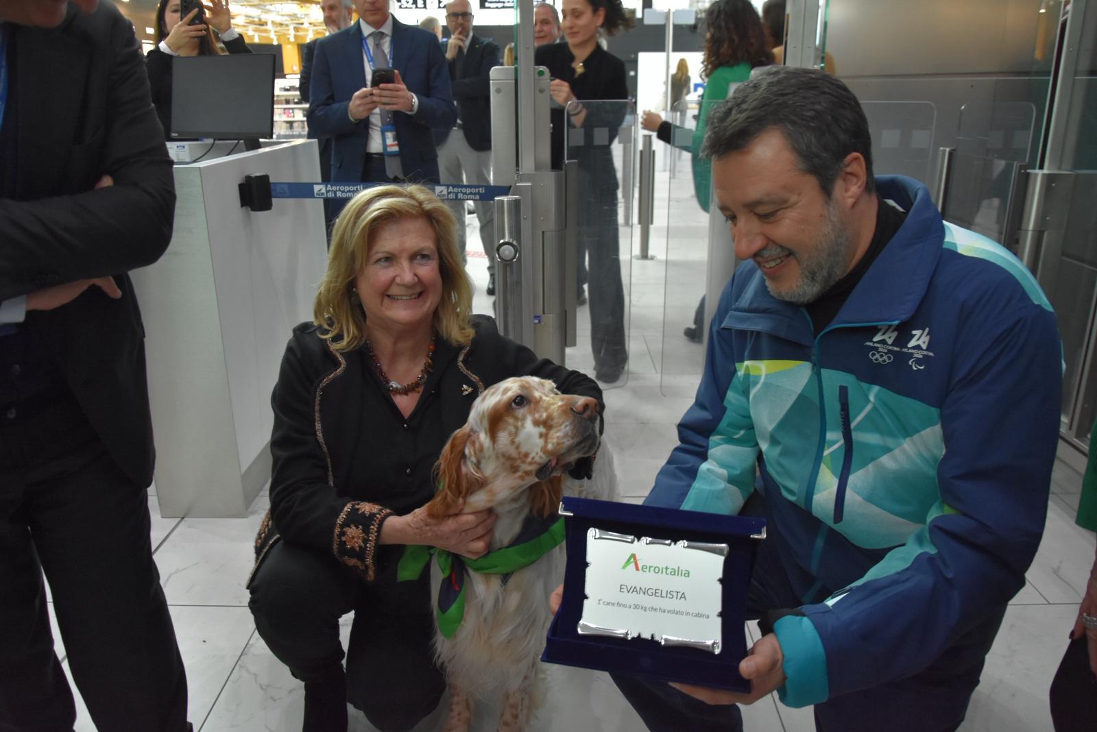 cani aeroitalia salvini