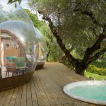 Nuove tende geodetiche e bubbles panoramiche sulle rive del lago di Garda