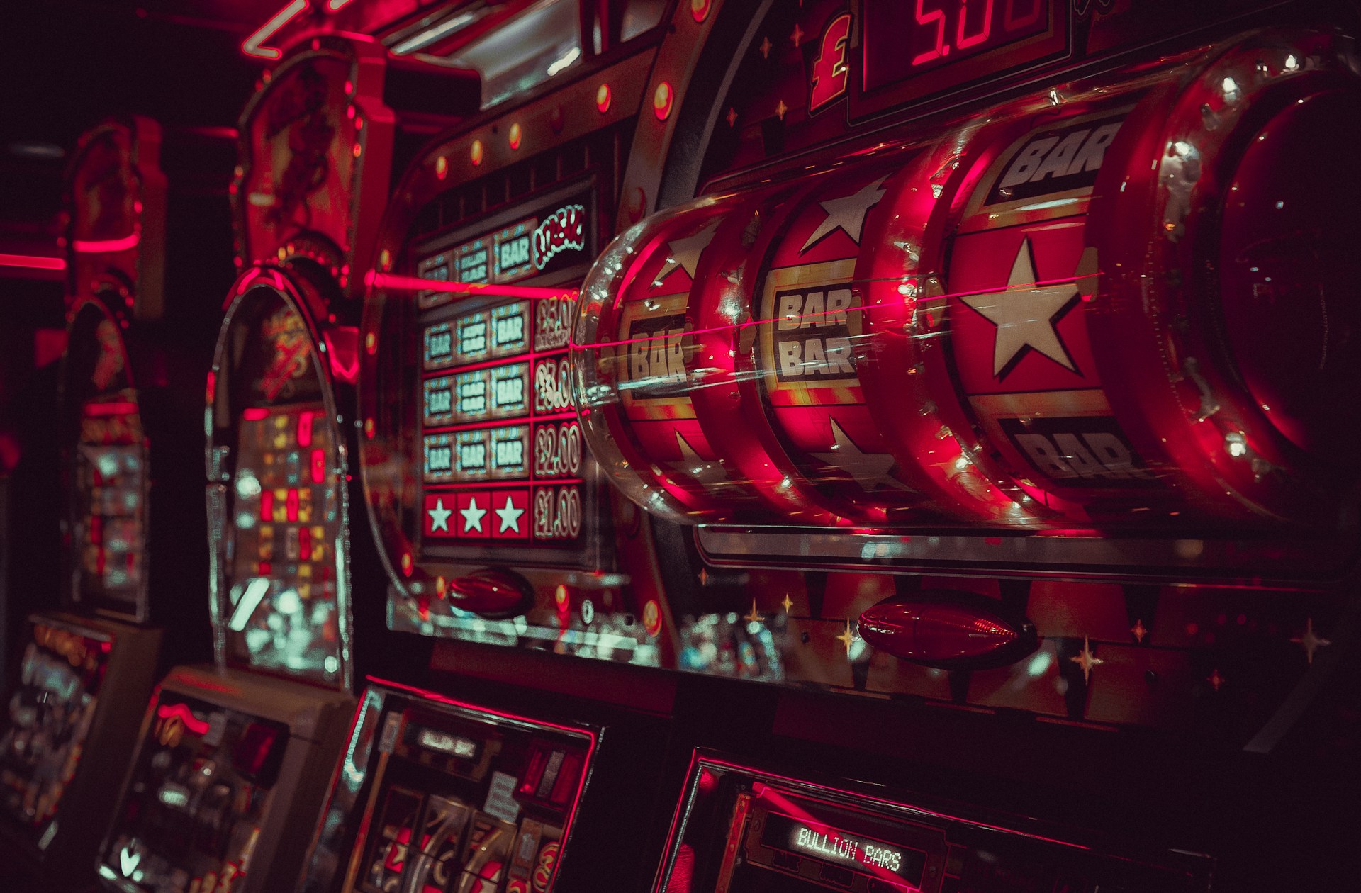 slot, foto di carl raw su unsplash