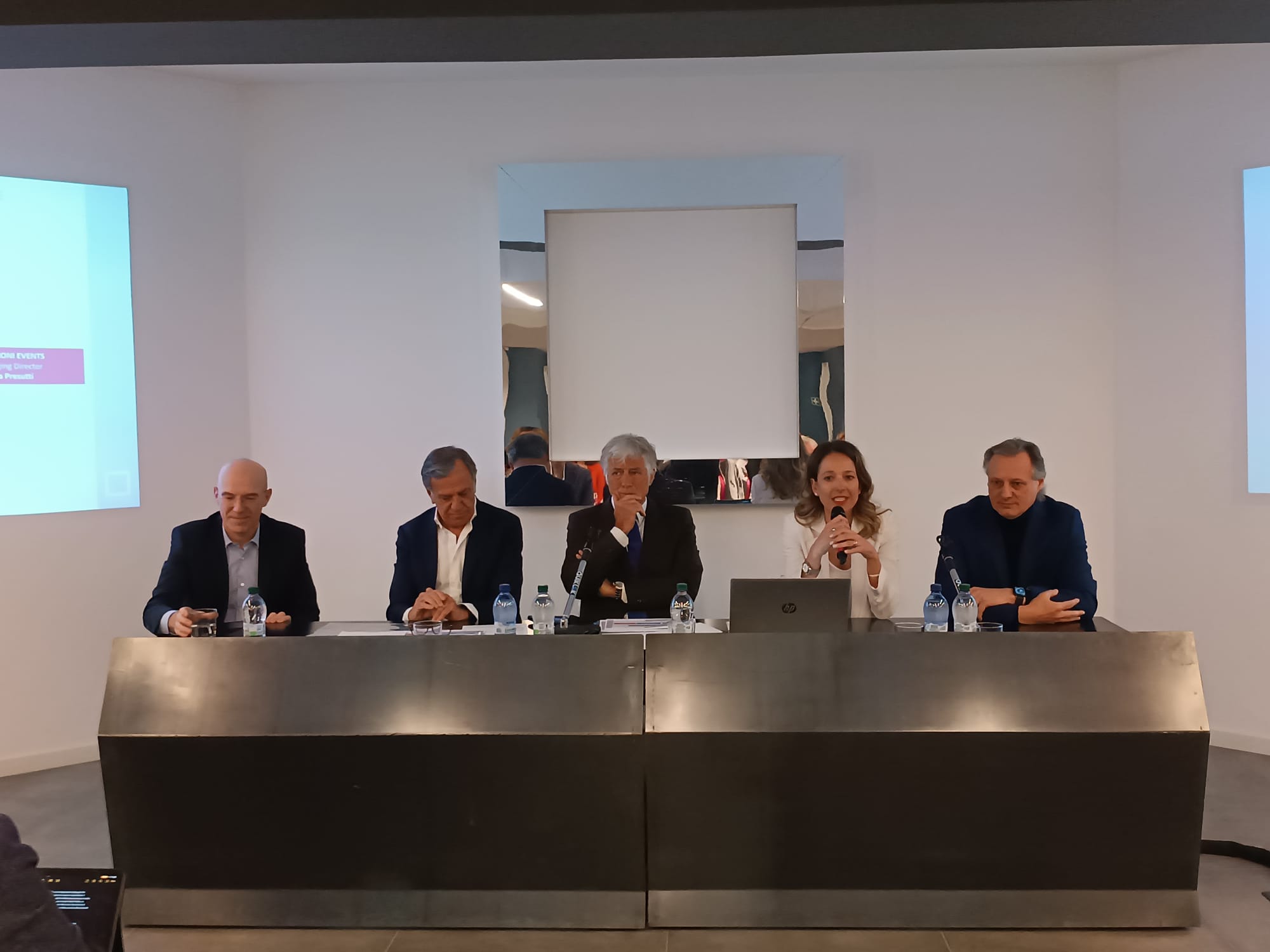 Il gruppo Gattinoni si divide in tre: alla guida Mario Vercesi, Piergiulio Donzelli ed Elisa Presutti