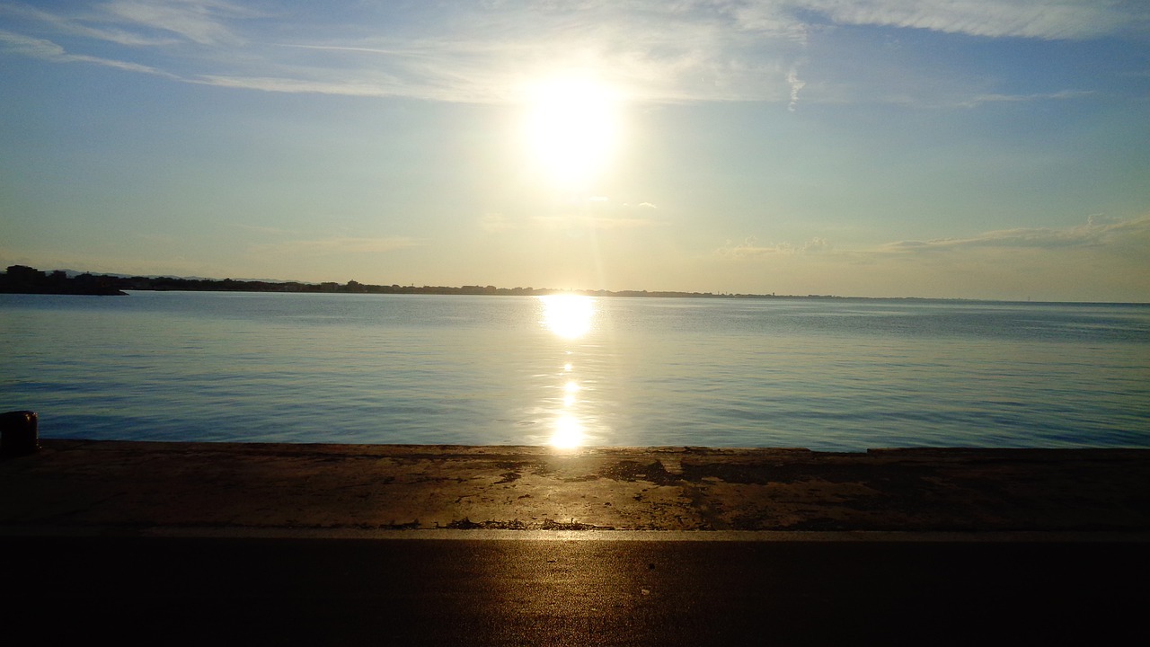 il mare di Rimini, fonte: Pixabay
